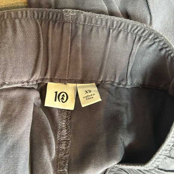 10 XS gray lightweight jogger - Picture 3 of 3